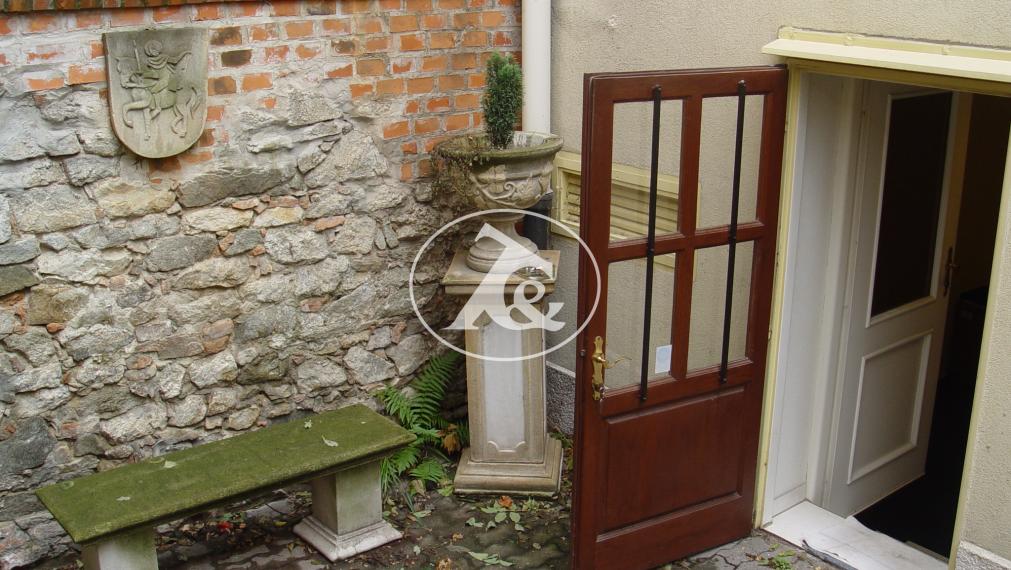 Samostatná kancelária 25 m2 v krásnej budove