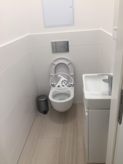 Prenájom štýlového 4-izbového bytu v projekte STEIN s dvomi kúpeľňami a parkovaním