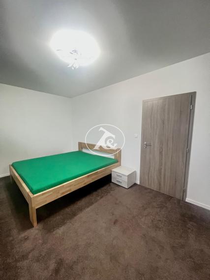 Rodinný dom, ktorý má všetko: priestor, záhradu, parking aj kľud pre rodinné bývanie