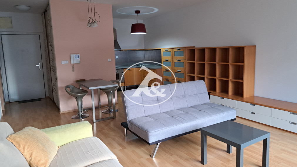 PRÍJEMNÝ TICHÝ 2-IZB.BYT V NOVOSTAVBE NA TOMAŠIKOVEJ UL., ZARIADENÝ, LOGGIA