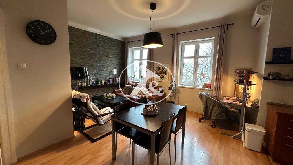 Predaj nadčasového  2-izbového  bytu po kompletnej rekonštrukcii v srdci Starého Mesta – Dobrovského ul.