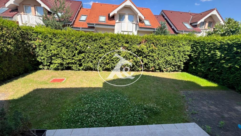 PREDAJ NÁDHERNÉHO 4,5-IZB. 2-PODLAŽNÉHO RODINNÉHO DOMU S GARÁŽOU A ZÁHRADOU V TICHOM PROSTREDÍ (CHORVÁTSKY GROB)