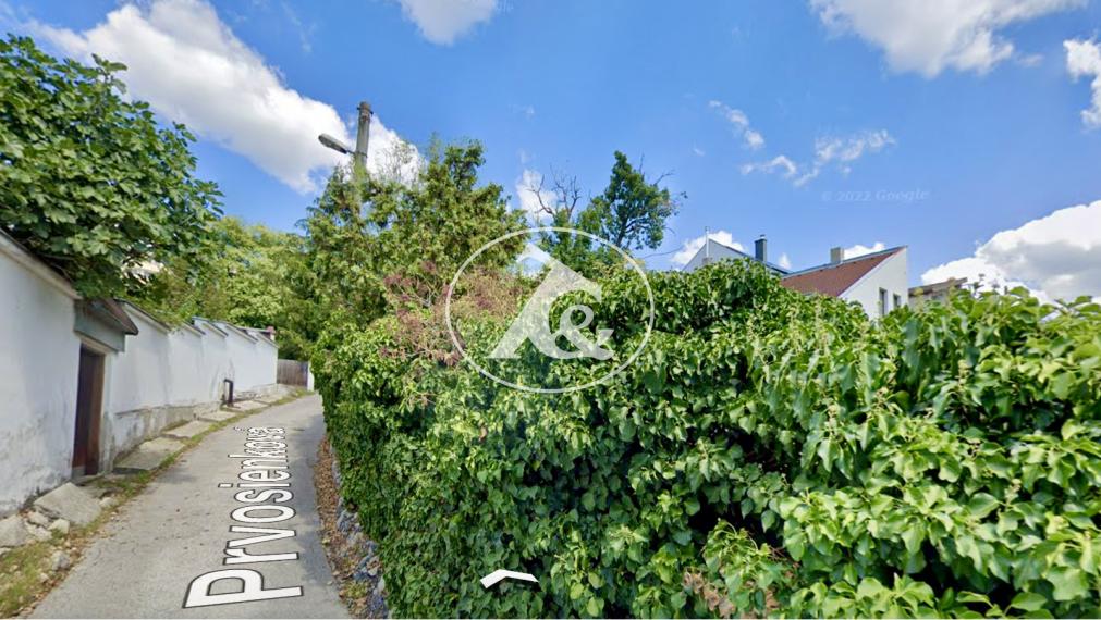 PREDAJ NÁDHERNÉHO POZEMKU SO VŠETKÝMI INŽ. SIEŤAMI A CESTOU, HRADNÝ KOPEC, PRVOSIENKOVA UL