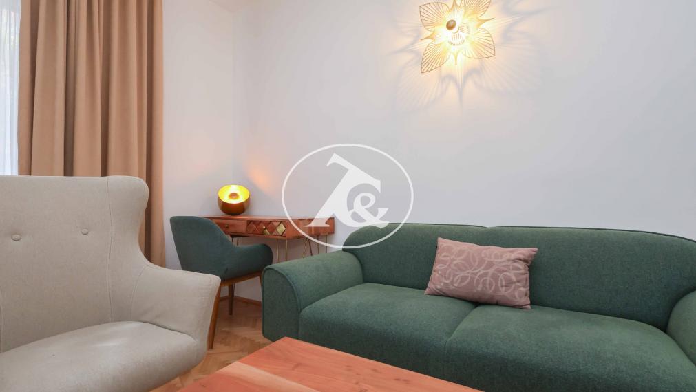 Exkluzívny predaj - Bývajte v srdci Starého Mesta – priestranný 3-izbový byt ideálny na bývanie aj investíciu