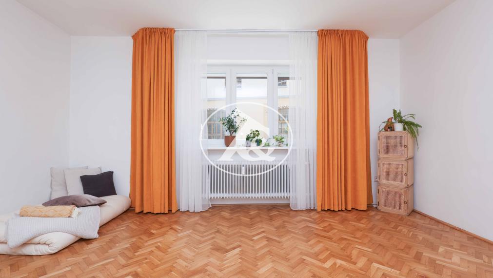 Exkluzívny predaj - Bývajte v srdci Starého Mesta – priestranný 3-izbový byt ideálny na bývanie aj investíciu