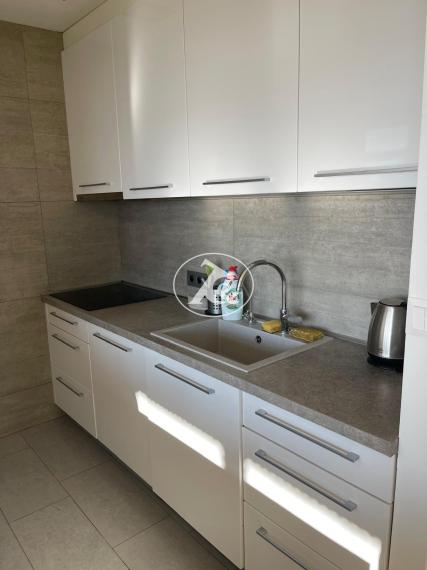 Prenájom moderného 2-izbového bytu s terasou a parkovaním