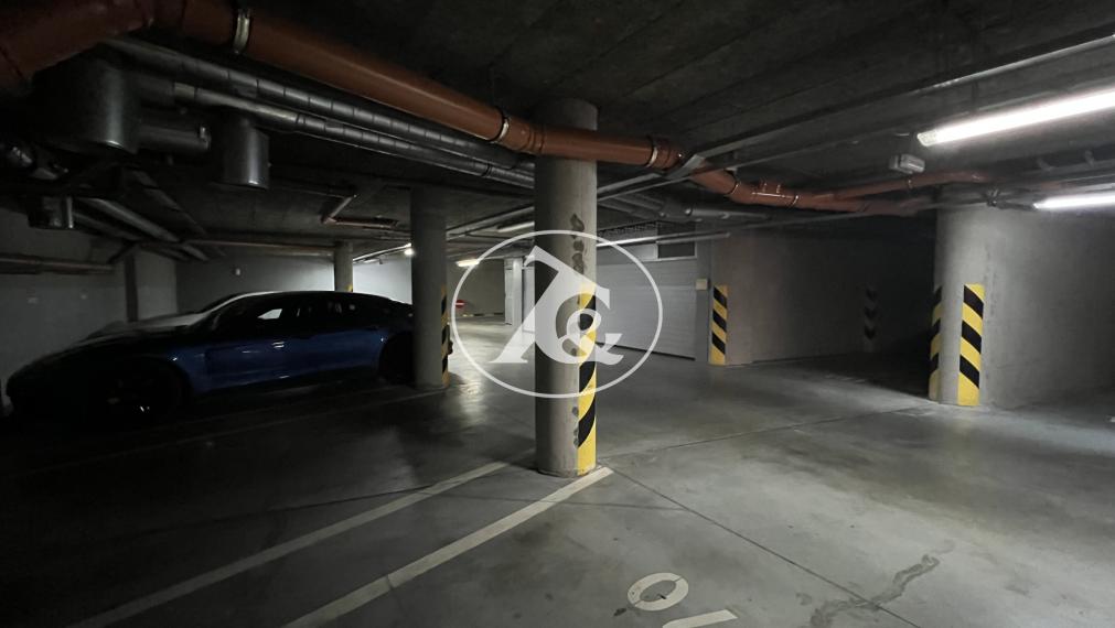 PRENÁJOM LUKRATÍVNEHO VNÚTORNÉHO PARKOVACIEHO MIESTA V PROJEKTE 3 VEŽE NA BAJKALSKEJ ULICI