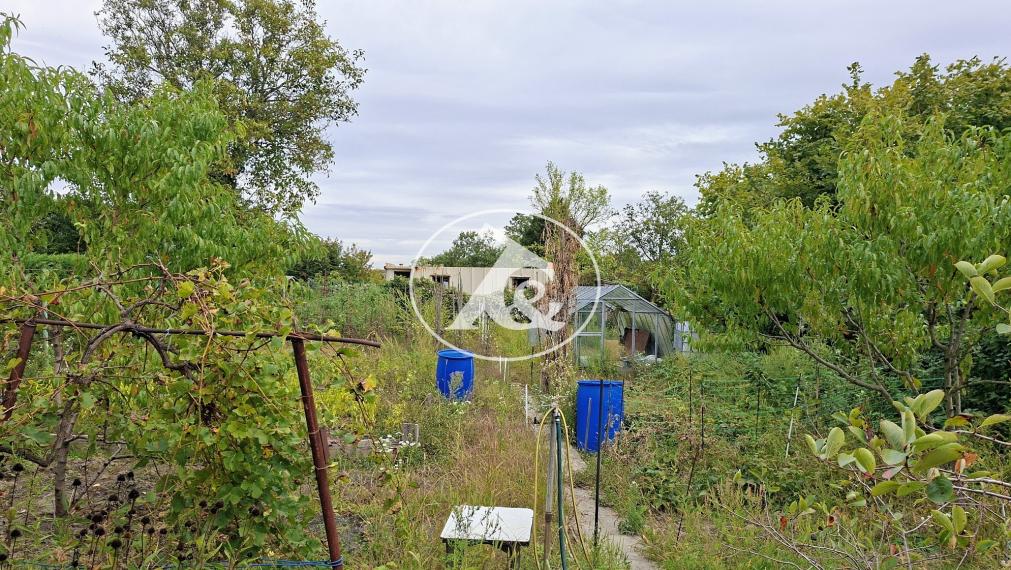 HĽADÁTE ZÁHRADU NA RELAX A PESTOVANIE OVOCIA A ZELENINY ? PONÚKAME ZÁHRADU SO ZÁHRADNOU CHATKOU, PODUNAJSKÉ BISKUPICE