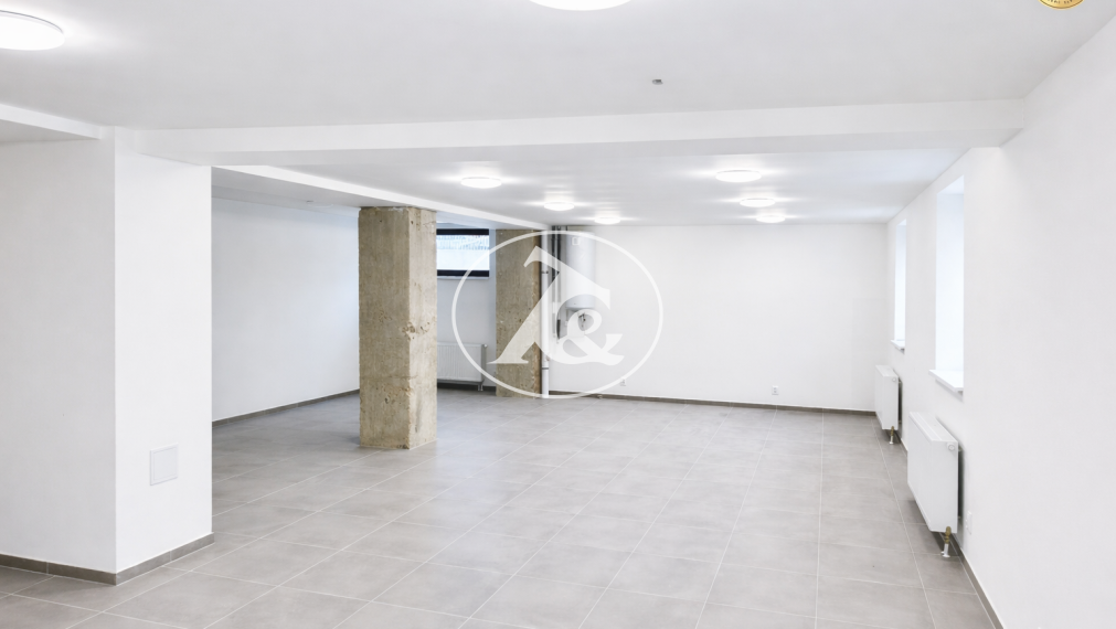 Obchodný priestor na predaj v centre Banskej Bystrice s parkovaním