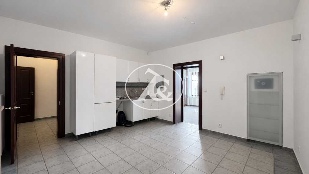 !!! MIMORIADNA PONUKA !!! Dom na bývanie aj podnikanie