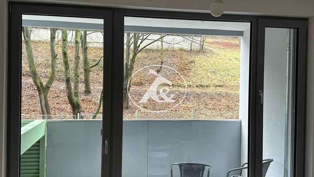 Predaj 2-izbového bytu s loggiou, pivnicou a parkovaním – projekt Zelené Záluhy