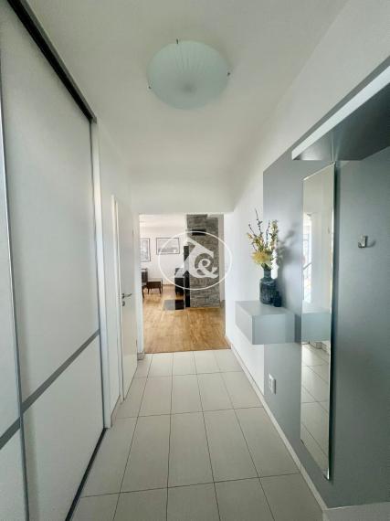 NA PREDAJ: Rodinný dom, ktorý si zamilujete – pokojné bývanie s atmosférou domova, Ivanka pri Dunaji