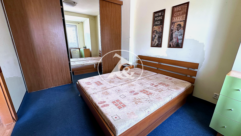 Nadčasový 2-izbový byt po rekonštrukcii v Starom Meste – Obchodná ul.