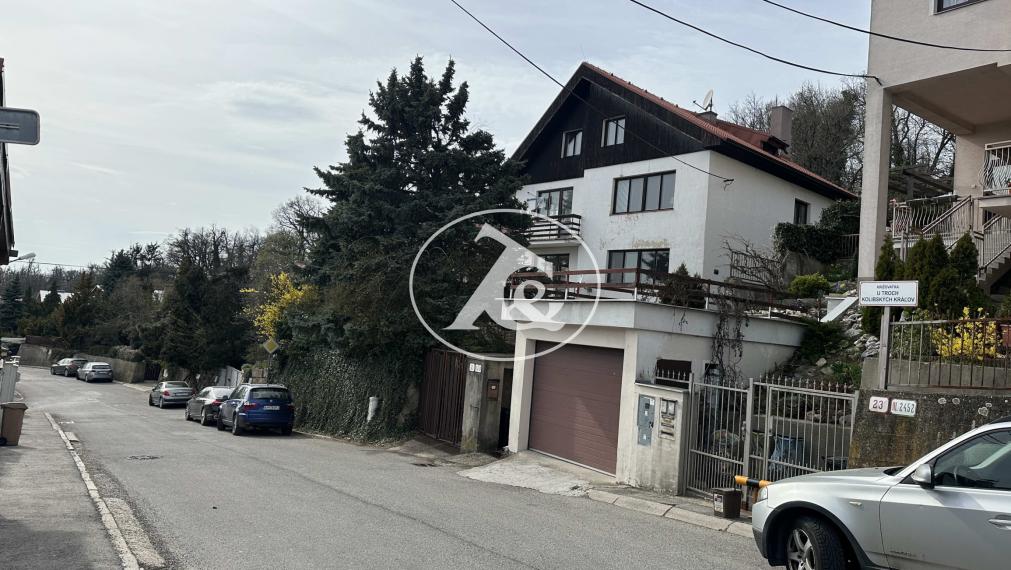 Prenájom- Bratislava III/Koliba - Brečtanová ul. - romantického 3i bytu v rodinnom dome, na rozhraní mesta a lesa