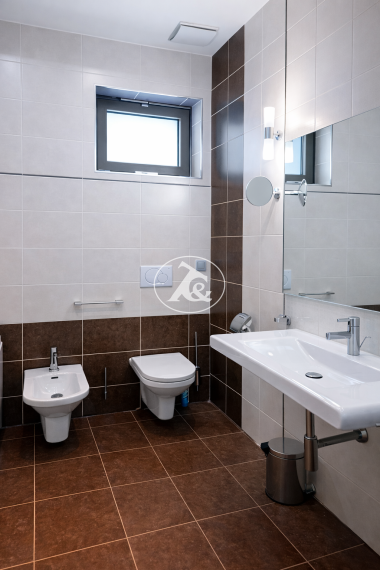 Nadštandardný rodinný dom na Alžbetinom ostrove – exkluzívna lokalita, súkromie a komfort