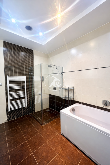 Nadštandardný rodinný dom na Alžbetinom ostrove – exkluzívna lokalita, súkromie a komfort