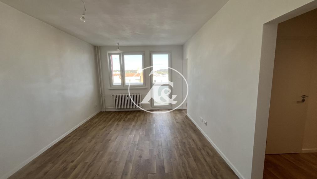 Predaj zrekonštruovaného 4.izb. bytu v blízkosti Devínskej Kobyly – Tranovského ulica.