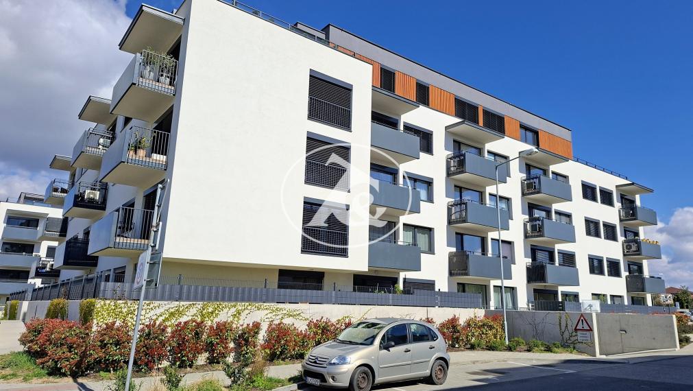 NOVOSTAVBA S PARKOVANÍM - PRÍJEMNÝ 2-IZB.BYT S BALKÓNOM, VKUSNE ZARIADENÝ, UL. Pri vápenickom potoku