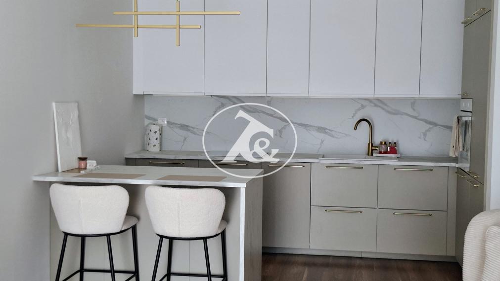 NOVOSTAVBA S PARKOVANÍM - PRÍJEMNÝ 2-IZB.BYT S BALKÓNOM, VKUSNE ZARIADENÝ, UL. Pri vápenickom potoku