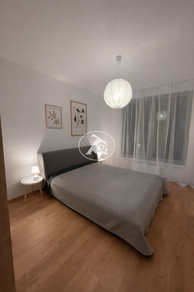Predaj 2-izbového bytu s loggiou, pivnicou a parkovaním – projekt Zelené Záluhy