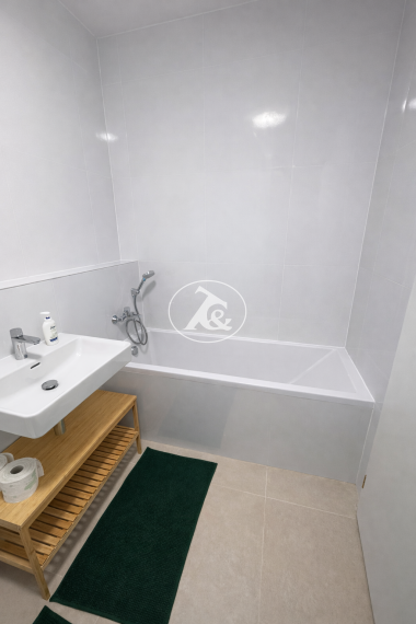 Predaj 2-izbového bytu s loggiou, pivnicou a parkovaním – projekt Zelené Záluhy