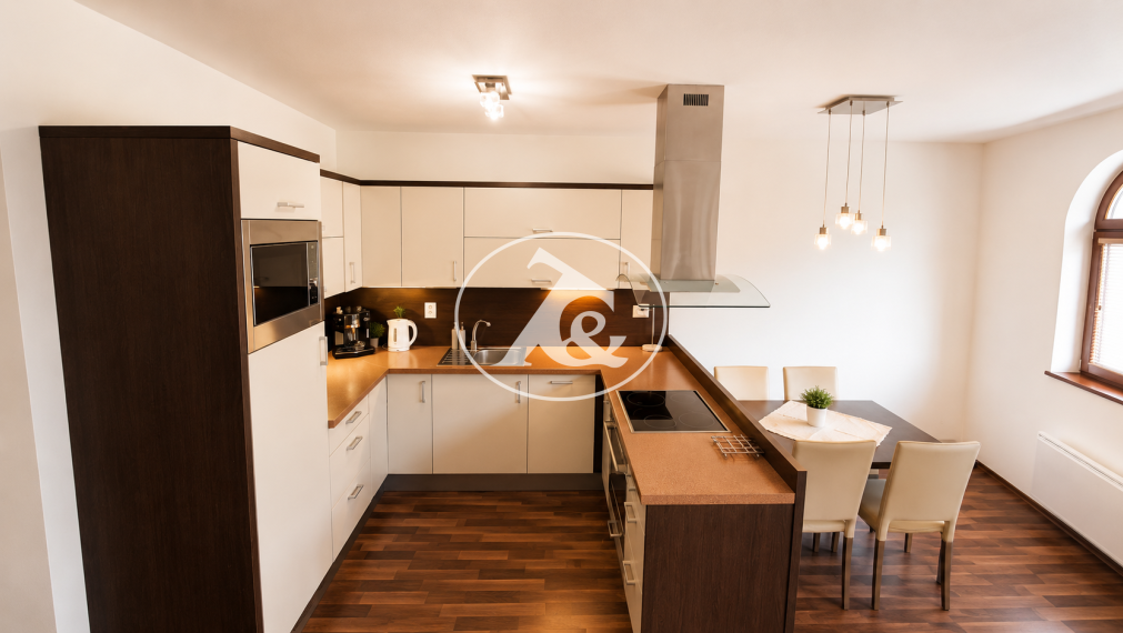 3-izbový apartmán s krbom, terasou a garážovým státím – Tále, Nízke Tatry