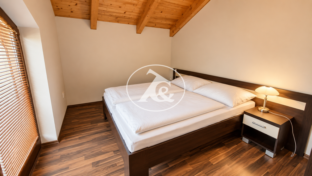 3-izbový apartmán s krbom, terasou a garážovým státím – Tále, Nízke Tatry