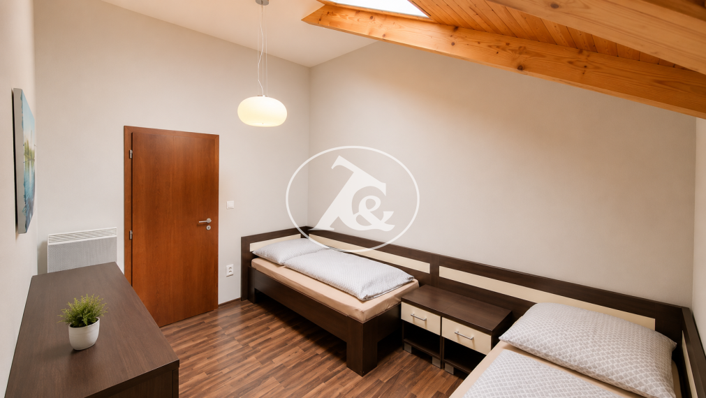 3-izbový apartmán s krbom, terasou a garážovým státím – Tále, Nízke Tatry