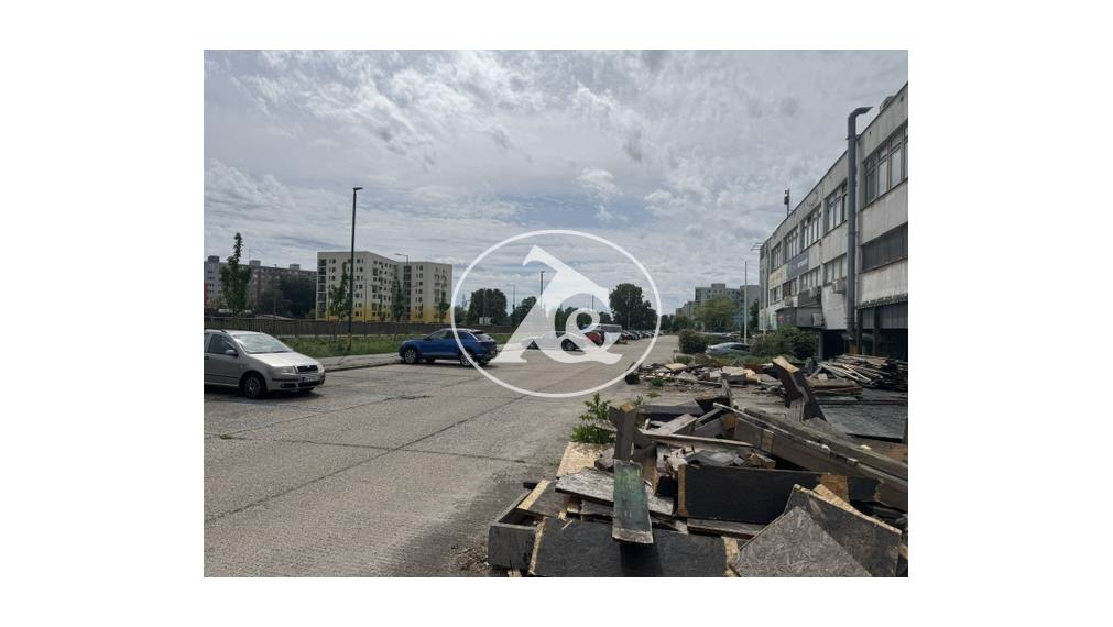 Petržalka - Holíčska - predaj nebytového priestoru
