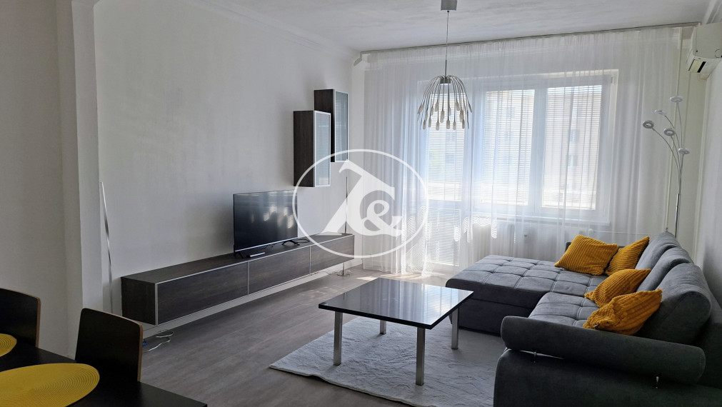 MODERNÝ 2,5-IZBOVÝ ZREKONŠTRUOVANÝ BYT, UL. ČESKOSL.PARAŠUTISTOV, MODERNE ZARIADENÝ