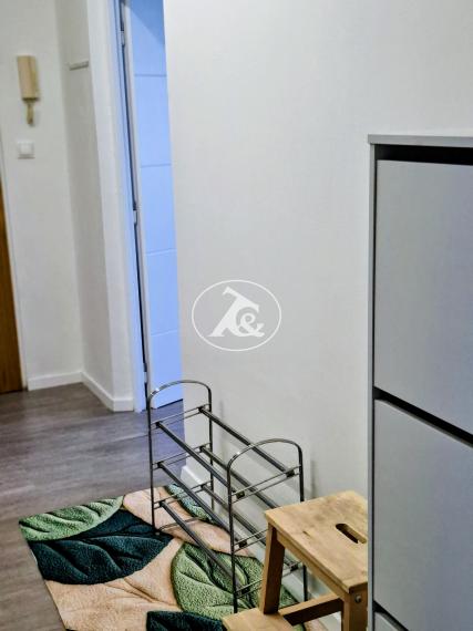 MODERNÝ 2,5-IZBOVÝ ZREKONŠTRUOVANÝ BYT, UL. ČESKOSL.PARAŠUTISTOV, MODERNE ZARIADENÝ