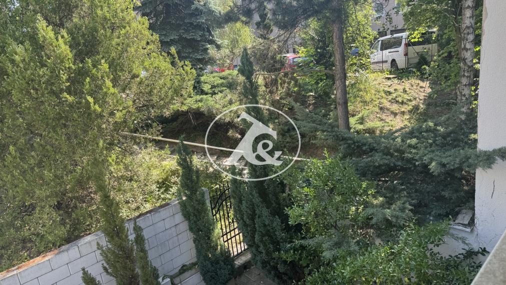 Slnečný 4 izb. mezonet s veľkou terasou, krásne prostredie