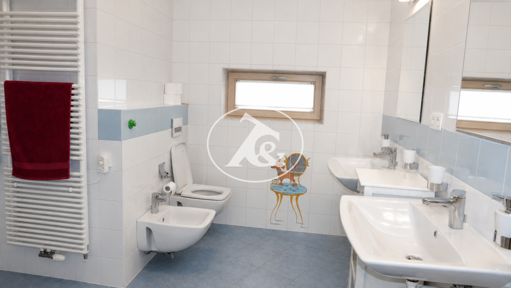 Nadštandardný rodinný dom s bazénom, dvojgarážou a samostatným apartmánom – Bratislava, Vajnory