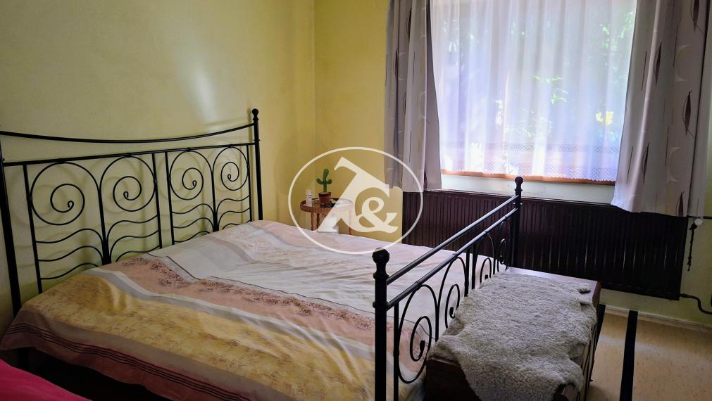 RODINNÝ DOM S INVESTIČNÝM POTENCIÁLOM V PRESTÍŽNEJ LOKALITE - BRATISLAVA IV., KARLOVA VES, LÍŠČIE ÚDOLIE
