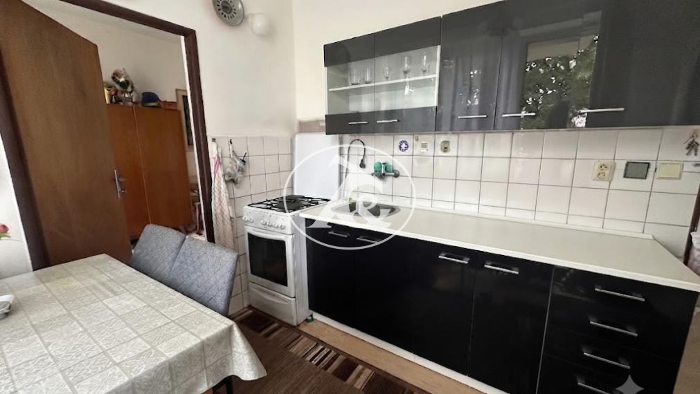 Predaj 2-izbového bytu s balkónom v Karlovej Vsi – Adámiho ul., 49,47 m² s potenciálom podľa vlastných predstáv