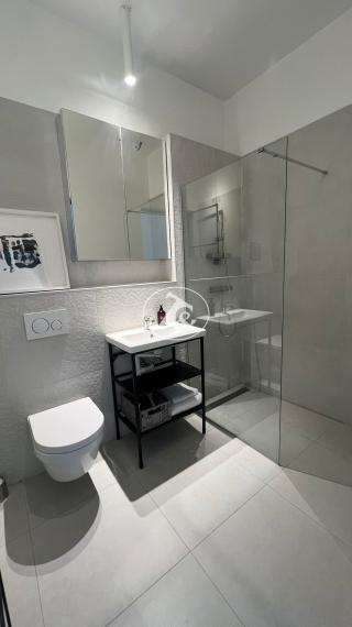 PREDAJ EXKLUZÍVNEHO 1-IZB. KOMPLET ZARIADENÉHO BYTU V PRÉMIOVOM PROJEKTE APOLLO RESIDENCE (Chalúpkova 4)