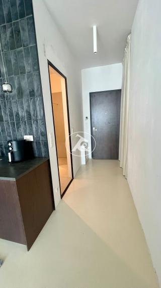 PREDAJ EXKLUZÍVNEHO 1-IZB. KOMPLET ZARIADENÉHO BYTU V PRÉMIOVOM PROJEKTE APOLLO RESIDENCE (Chalúpkova 4)