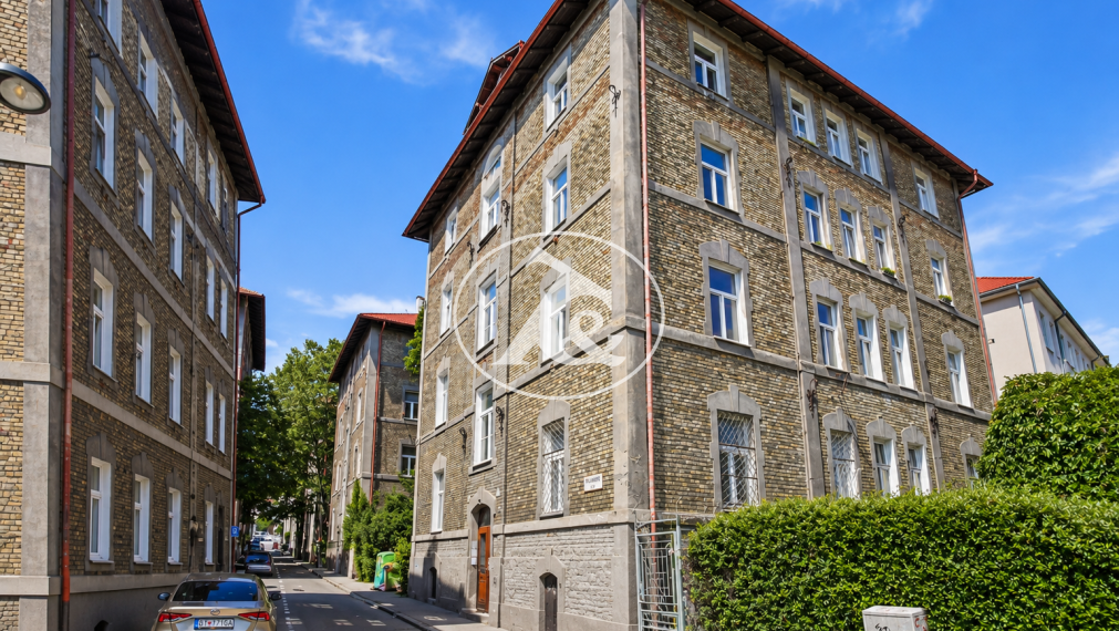 1-izbový byt v historickej tehlovej kolónii Zehnhaus na Palárikovej ulici – atraktívna investičná príležitosť