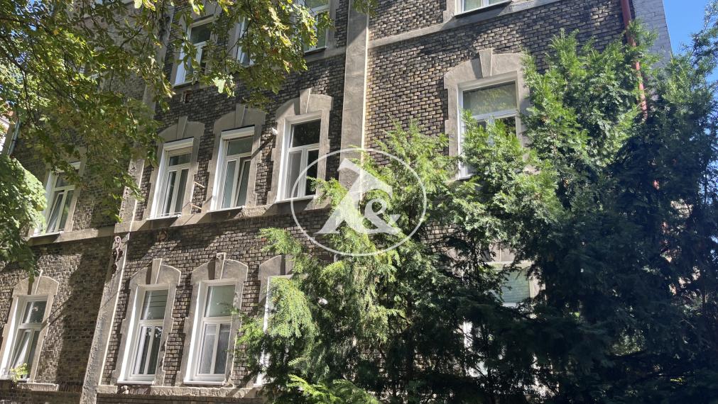1-izbový byt v historickej tehlovej kolónii Zehnhaus na Palárikovej ulici – atraktívna investičná príležitosť