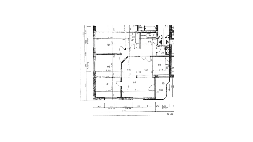 VEĽKORYSÝ 4-IZBOVÝ BYT NA KRAMÁROCH – 100 m², LOGGIA, ZELEŇ A PARKOVANIE