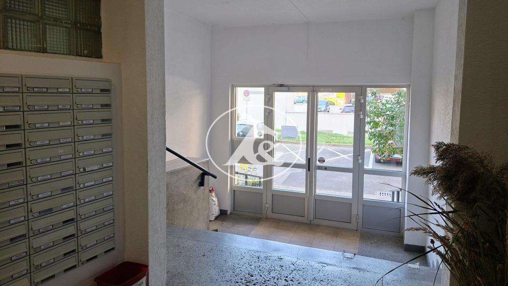 HĽADÁTE NOVÉ BÝVANIE V DOBREJ LOKALITE ? PONÚKAME NA PREDAJ 3,5-IZB.BYT NA MARTINČEKOVEJ UL. V RUŽINOVE
