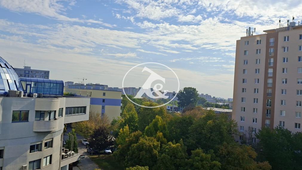 HĽADÁTE NOVÉ BÝVANIE V DOBREJ LOKALITE ? PONÚKAME NA PREDAJ 3,5-IZB.BYT NA MARTINČEKOVEJ UL. V RUŽINOVE