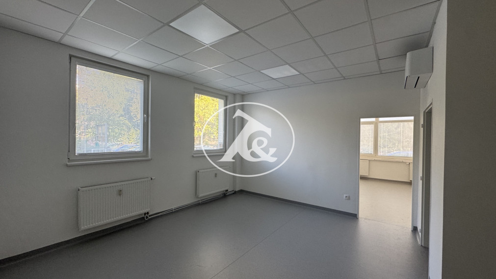 Zrekonštruované priestory vhodné na ambulanciu, zdravotníctvo, služby.