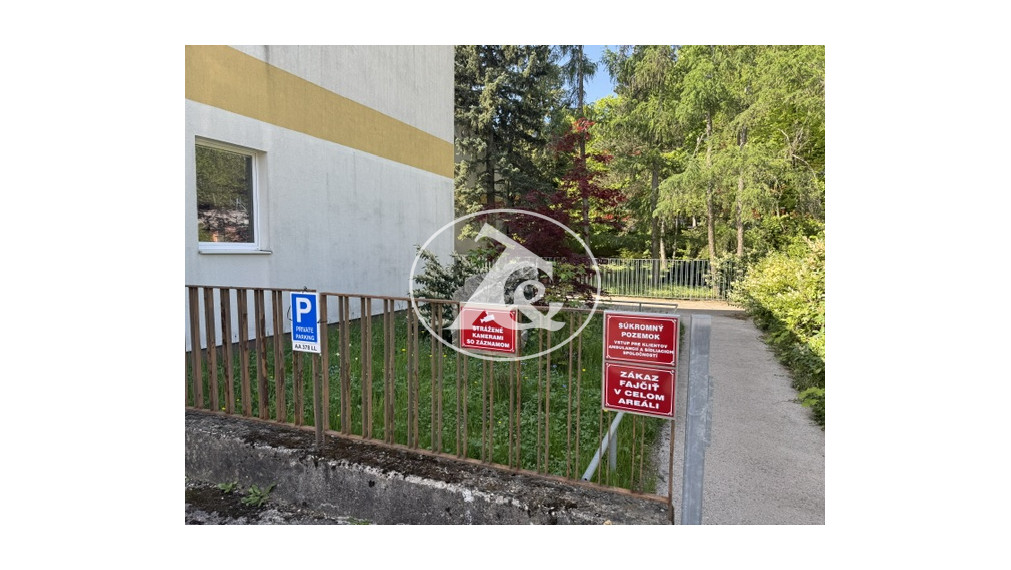 Zrekonštruované priestory vhodné na ambulanciu, zdravotníctvo, služby.