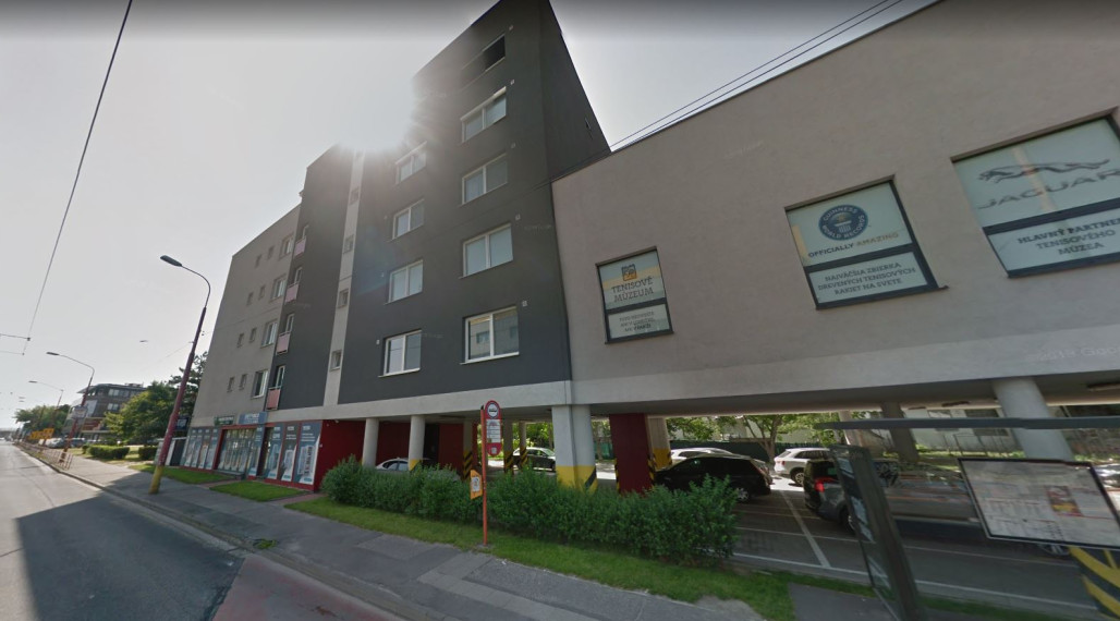 Predaj - obchodný priestorna prízemí o výmere 82,64 m2, Bratislava II, Ružinov/Gagarinova ul.