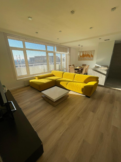 Prenájom veľkometrážneho 2-izbového bytu s terasou a parkovaním