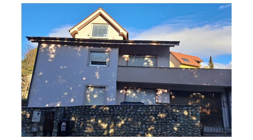 NEBYTOVÝ PRIESTOR V RD V STAROM MESTE, UL.PRI HABÁNSKOM MLYNE, 84 M2