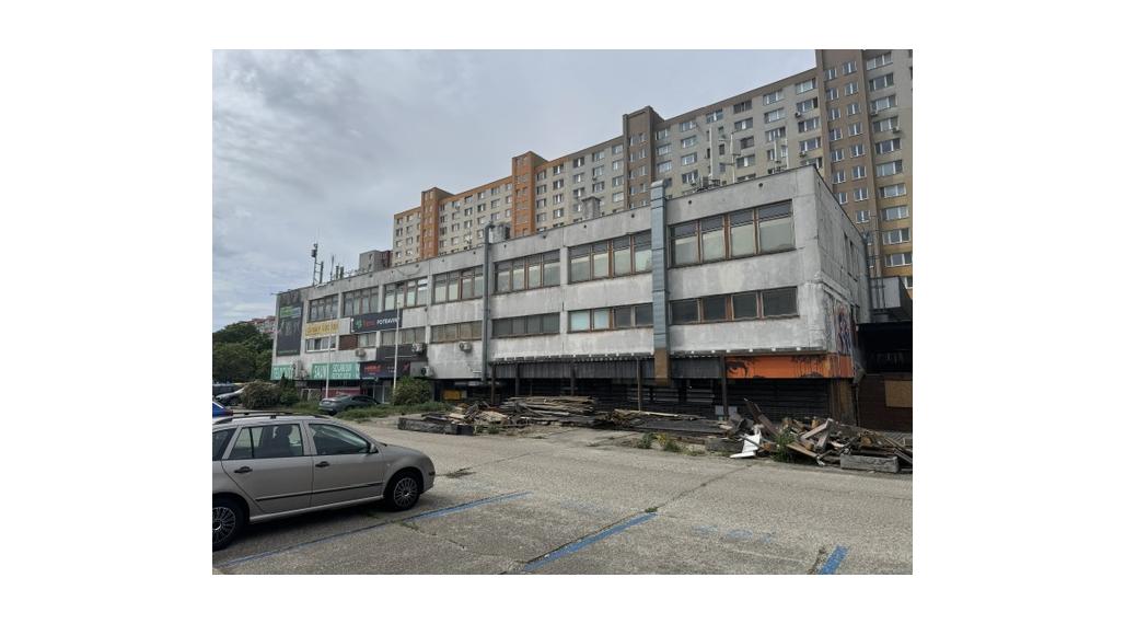 Petržalka - Holíčska - predaj nebytového priestoru