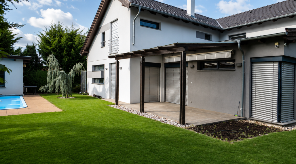 Nadštandardný rodinný dom s bazénom, dvojgarážou a samostatným apartmánom – Bratislava, Vajnory