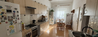 Veľký 4 izb. byt, vysoké stropy, tehlový dom, parkovanie